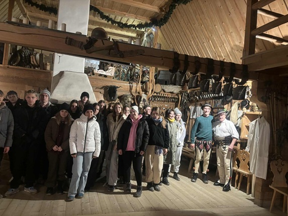 Tutaj powinien być opis obrazka