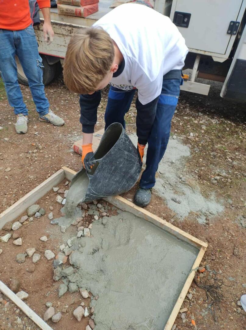 581221691_798525099813389_7995664971801746400_n.jpg [1196x1600]