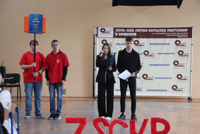 Prezentacja reprezentantów projektu Szkolny Przewodnik na Dniu Otwartym w ZS CKP