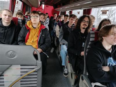 Uczniowie 5ET na kręgielni