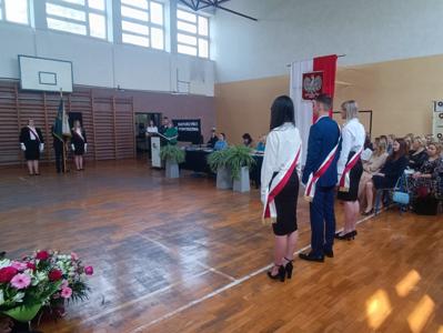 Dyrekcja ZSCKP przemawiająca przy mównicy