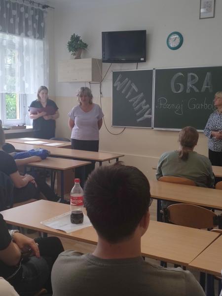 Dyrekcja ZSCKP wraz z nauczycielami współprowadzącymi 6 edycję gry miejskiej