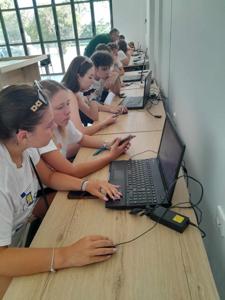 Uczniowie ZSCKP na lekcji praktyk w ramach Erasmus+