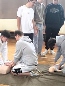 Ratuję życie – warsztaty dla uczniów w ZS CKP 3