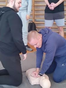 Ratuję życie – warsztaty dla uczniów w ZS CKP 2