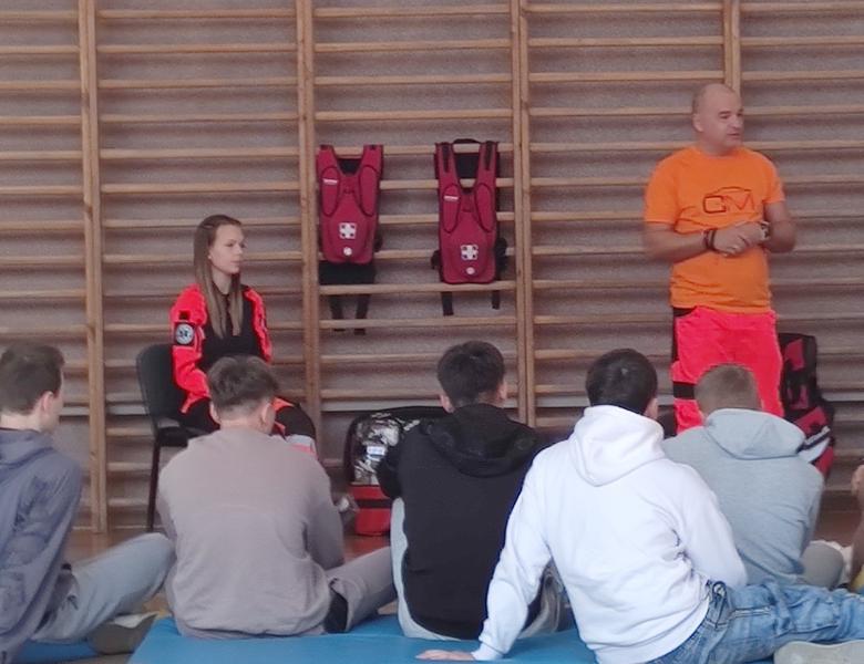 Ratuję życie – warsztaty dla uczniów w ZS CKP 1