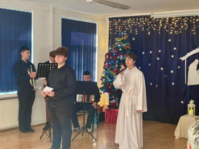 Uczniowie podczas przedstawienia