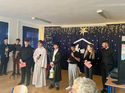 Uczniowie podczas przedstawienia