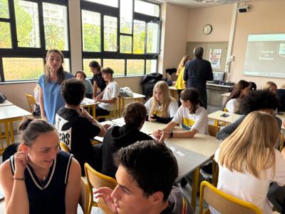 Uczniowie Iwaszkiewicza podczas pobytu w ramach Erasmus+ we Francji