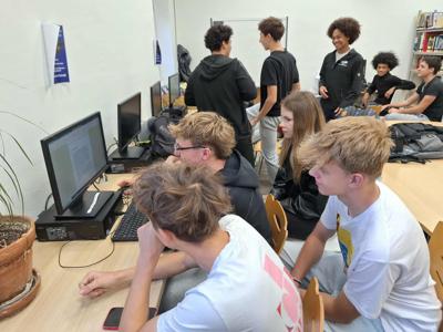 Uczniowie Iwaszkiewicza podczas pobytu w ramach Erasmus+ we Francji