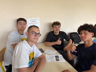 Uczniowie Iwaszkiewicza podczas pobytu w ramach Erasmus+ we Francji