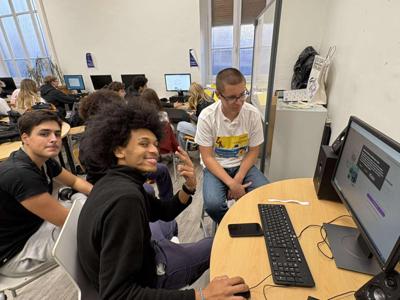 Uczniowie Iwaszkiewicza podczas pobytu w ramach Erasmus+ we Francji