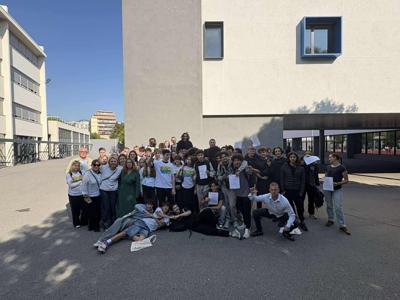 Uczniowie Iwaszkiewicza podczas pobytu w ramach Erasmus+ we Francji