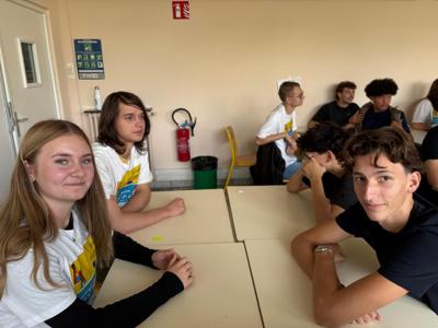 Uczniowie Iwaszkiewicza podczas pobytu w ramach Erasmus+ we Francji