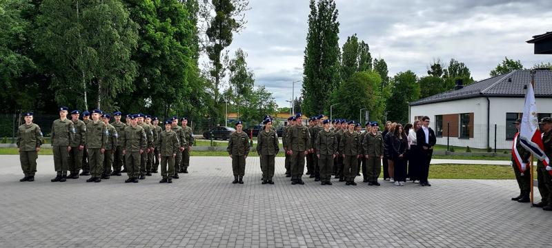 zdjęcie z uroczystości ślubowania kadetów 