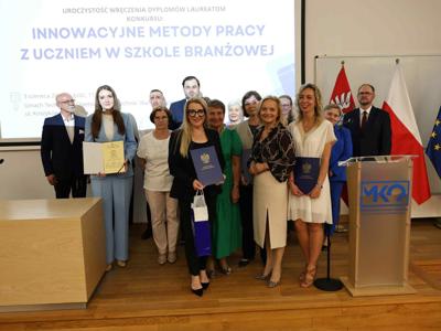 Wręczenie nagrody dla naszej nauczycielki