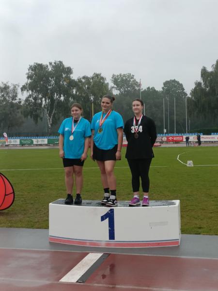 Julia na podium