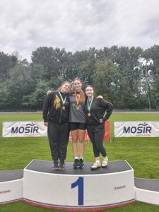 Julia na podium