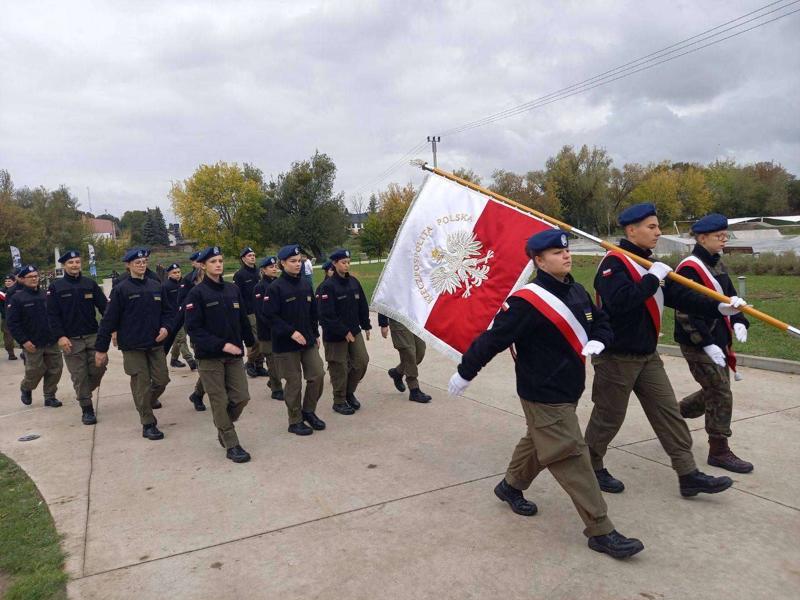 Uczniowie na uroczystości