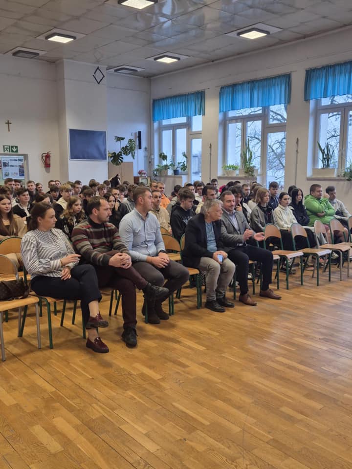 483523553_639234115420814_7101868043799245958_n.jpg [720x960]