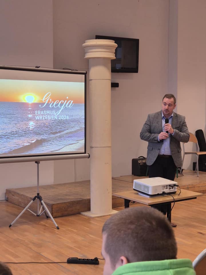 484484634_639234428754116_37130144127146001_n.jpg [720x960]