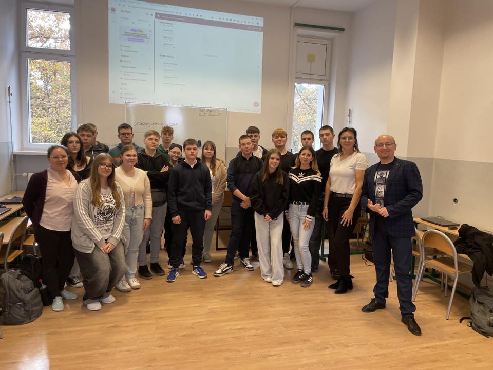 Tutaj powinien być opis obrazka