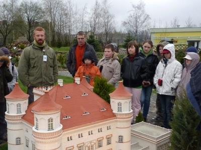 Park Miniatur w Kowarach - miniatura pałacu w Wojanowie, który obecnie jest ekskluzywnym hotelem.