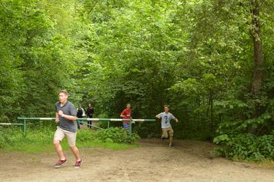 Co tutaj robią "czerwoni"?