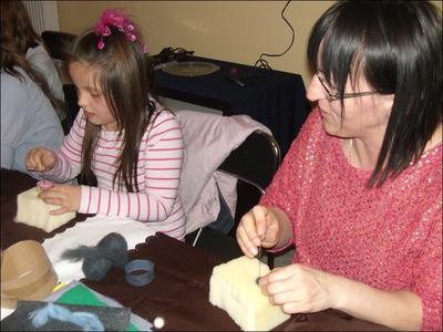 Martyna z mamą w akcji - mam nadzieję, że palce będą całe