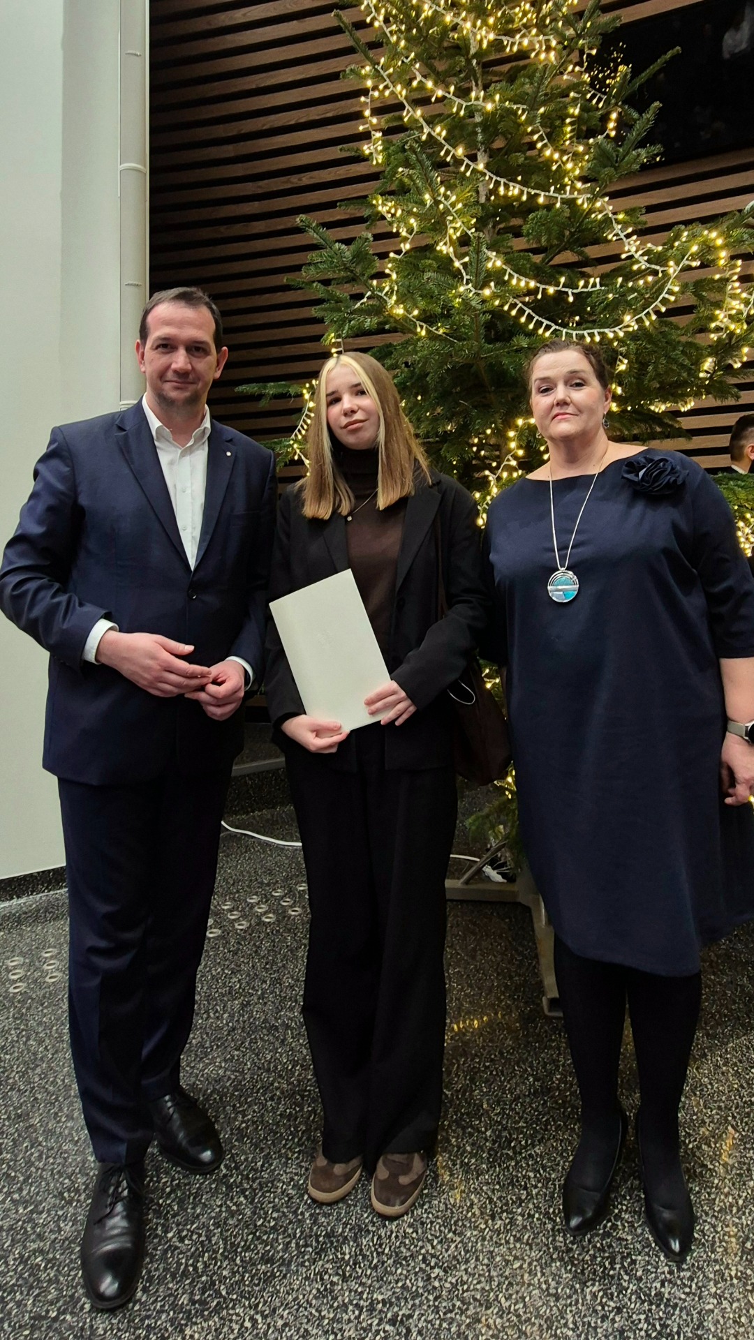 Tutaj powinien być opis obrazka