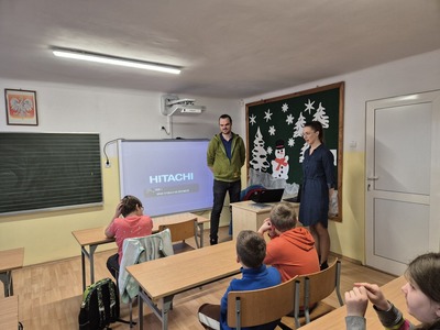 Pani Dyrektor wita gościa