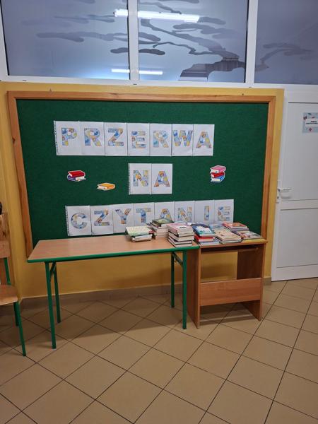 Gazetka promująca akcję czytelniczą 