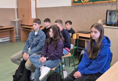 Klasa VII bierze udział w webinarze