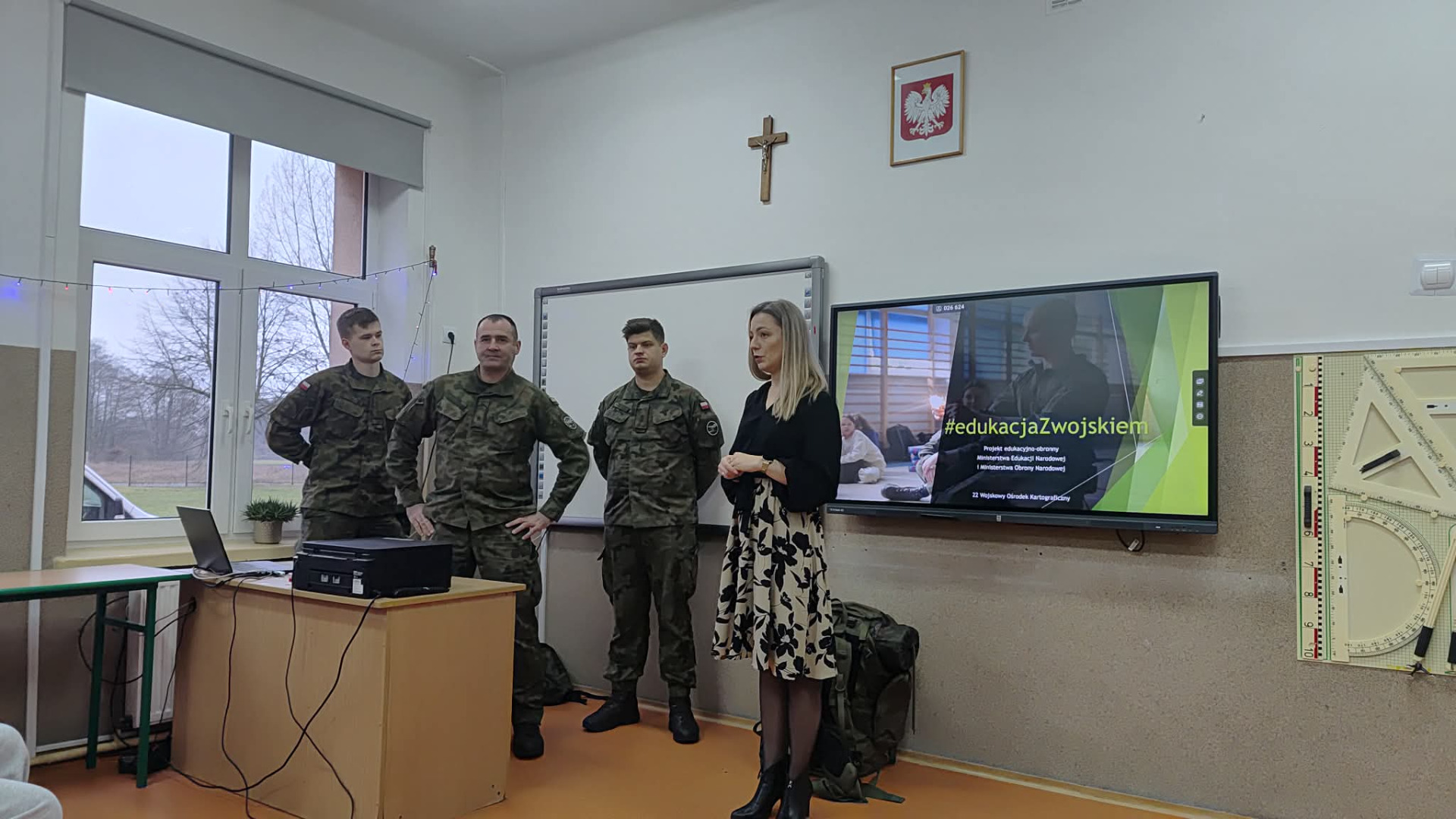 Pani dyrektor wita gości