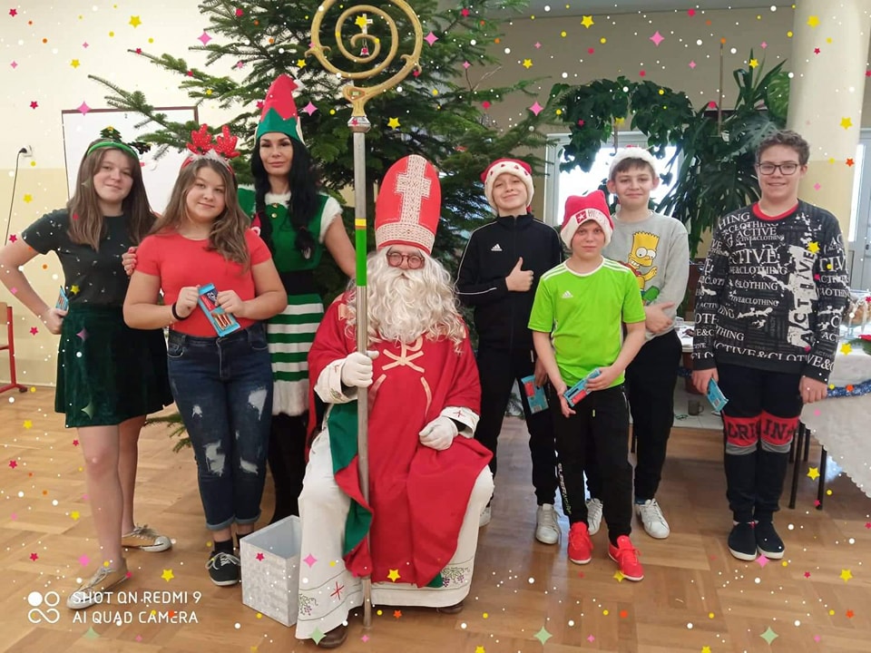 Uczniowie SP Leszno
