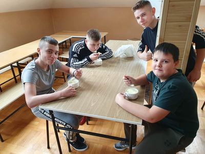 Uczniowie SP Leszno
