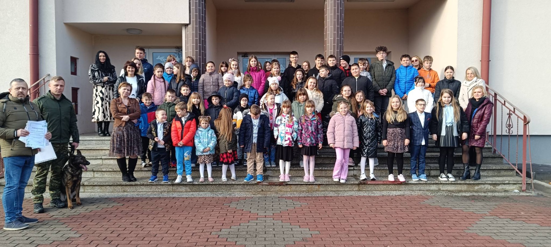 Uczniowie SP Leszno