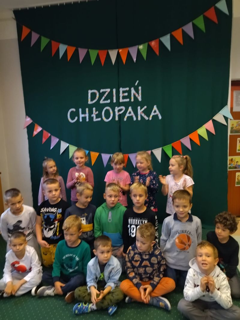 Szkoła Podstawowa Im. św. Matki Teresy Z Kalkuty W Cholerzynie - Dzień ...