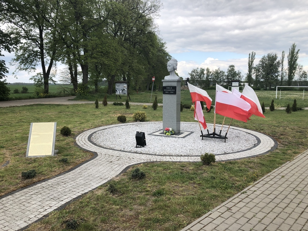 Tutaj powinien być opis obrazka