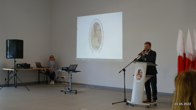 Tutaj powinien być opis obrazka