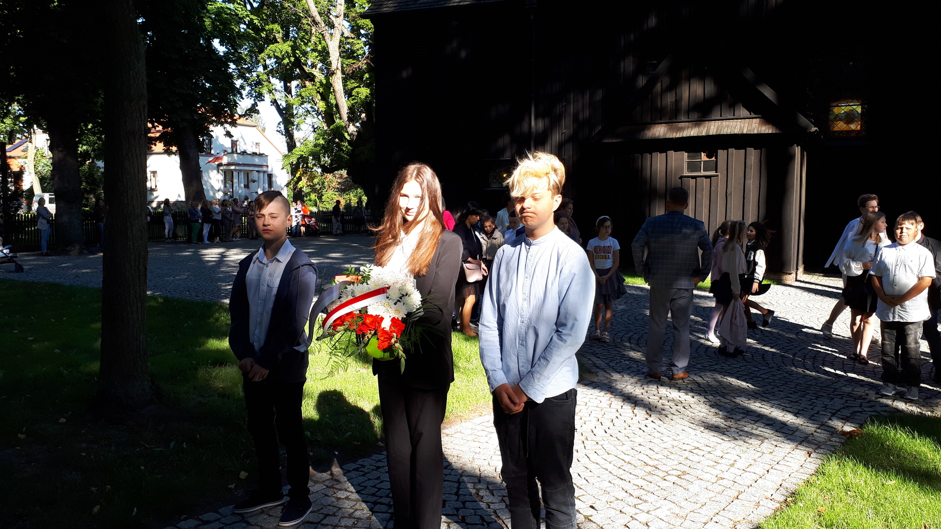 Tutaj powinien być opis obrazka