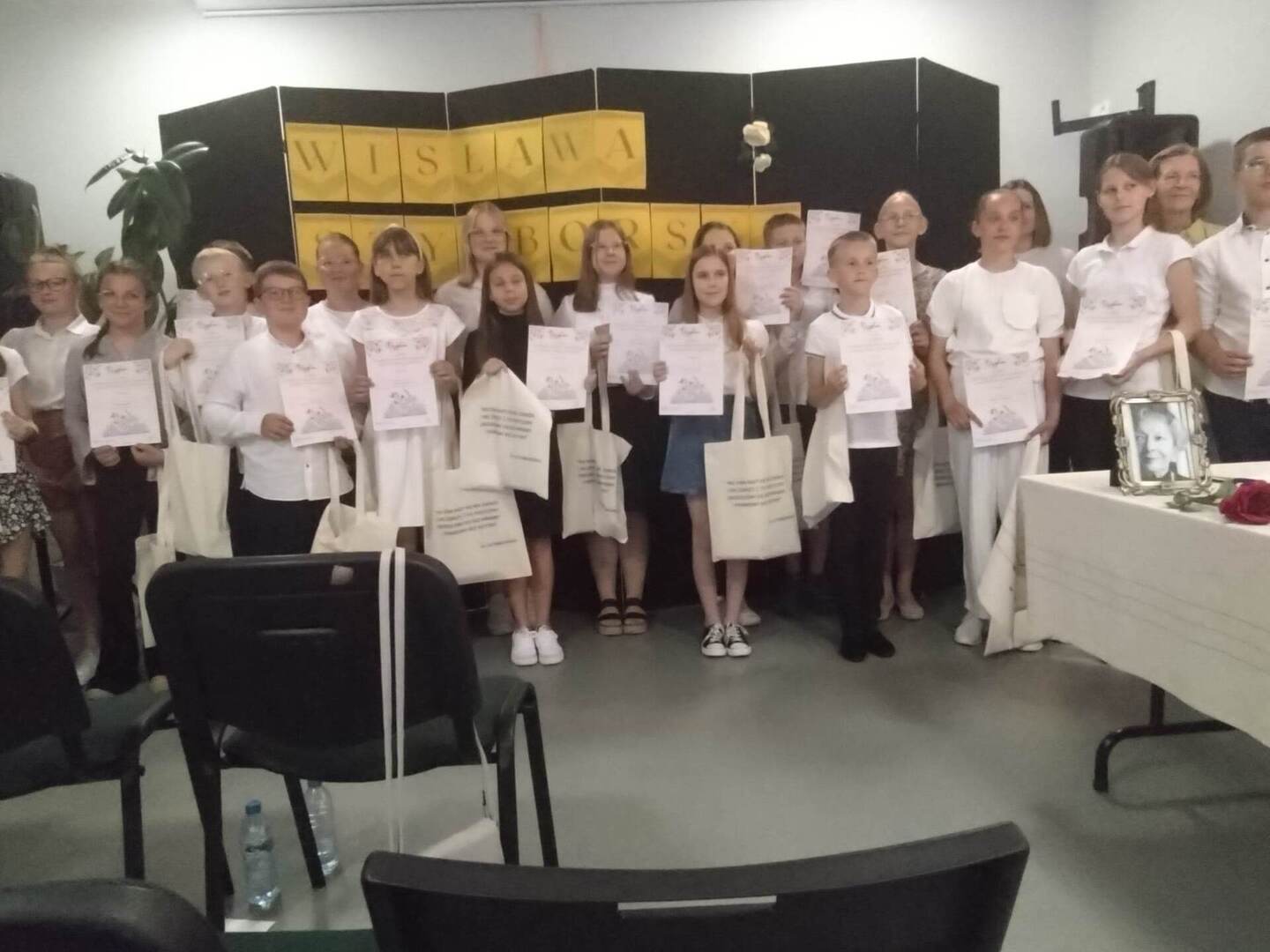 Tutaj powinien być opis obrazka