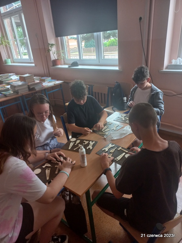 Tutaj powinien być opis obrazka