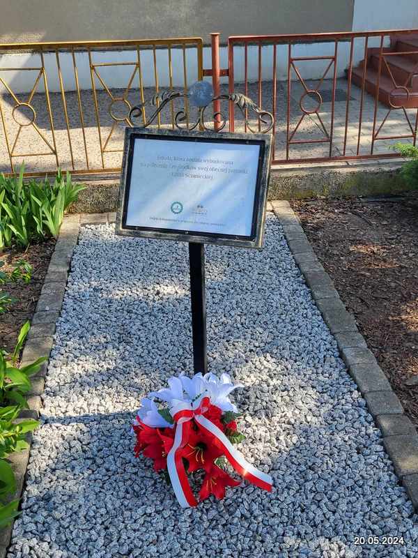 Tutaj powinien być opis obrazka