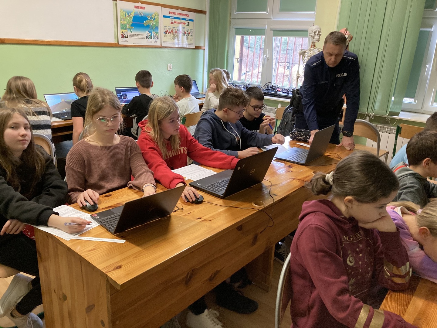 Tutaj powinien być opis obrazka