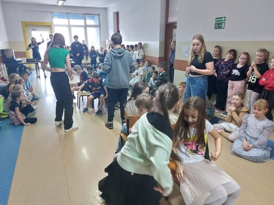 Uczniowie podczas konkursu GORĄCE KRZESŁA