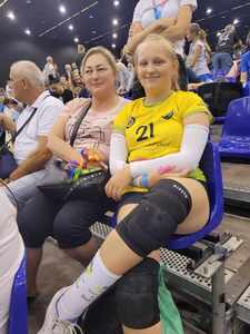 Julia Hoft razem z mamą przed meczem finałowym.