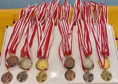 Medale dla uczestników  zawodów.