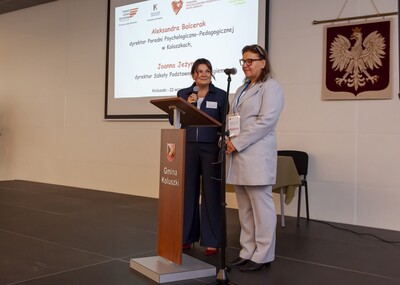 Występ prelegentów na konferencji.