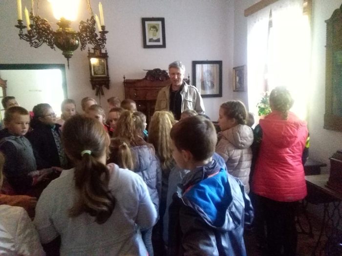 Tutaj powinien być opis obrazka